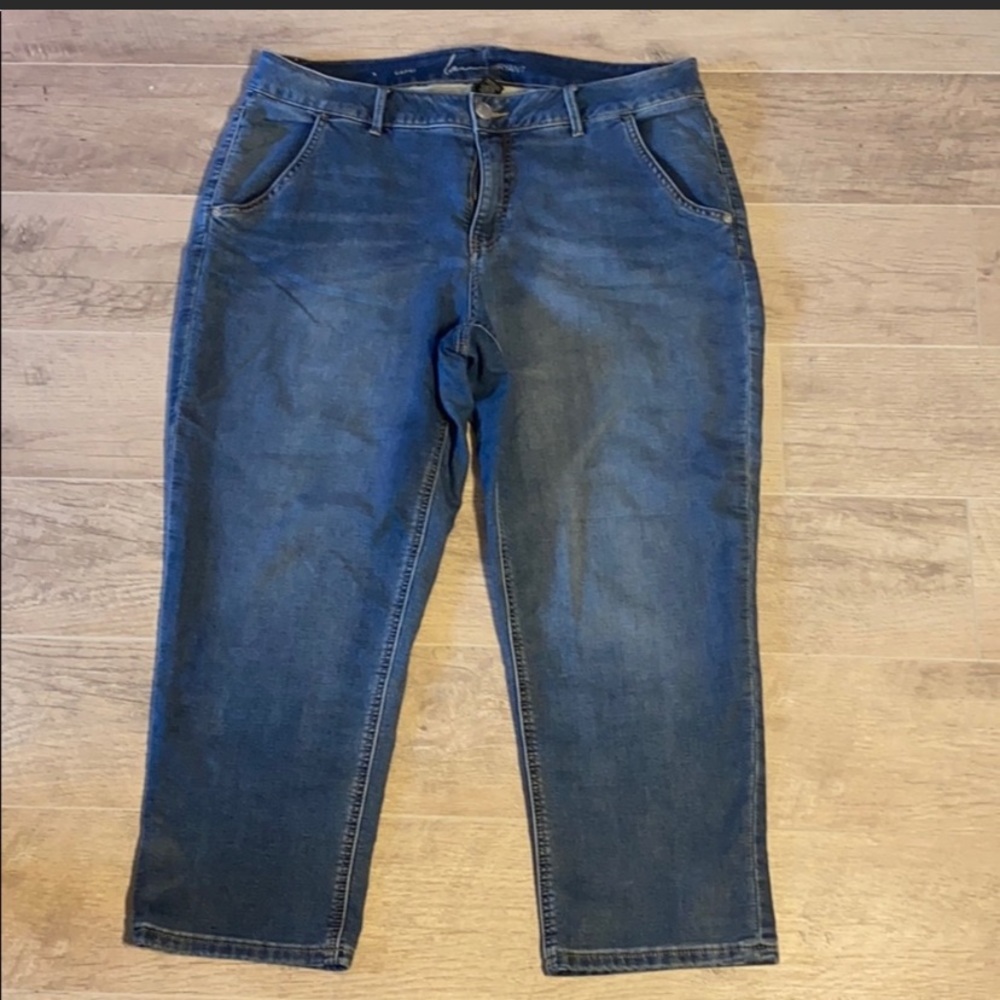 Lane Bryant size 20 Jean capris.